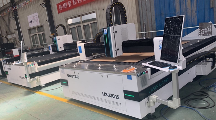 كيفية القيام بصيانة آلة القطع بليزر الألياف