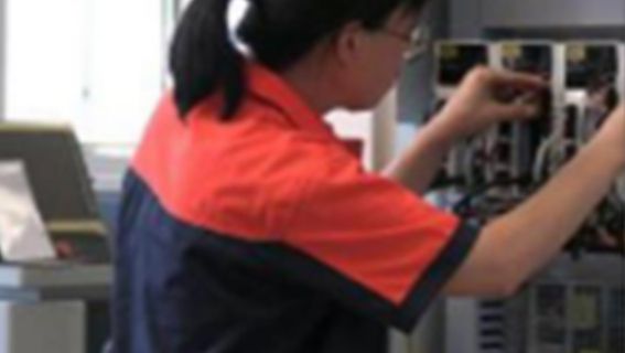 تجميع الدوائر الكهربائية